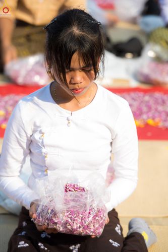 ภาพ No.299356:วันที่ 18 มกราคม พ.ศ. 2569 พิธีต้อนรับพระธรรมยาตรา ณ อนุสรณ์สถานลำดับที่ 5 สถานที่เผยแผ่วิชชาธรรมกายครั้งแรก อนุสรณ์สถานบางปลา วัดบางปลา อำเภอบางเลน จังหวัดนครปฐม ในโครงการธรรมยาตรา กตัญญูบูชา มหาปูชนียาจารย์ พระมงคลเทพมุนี(สด จนฺทสโร) พระผู้ปราบมาร อนุส