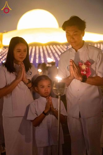 ภาพ No.312405:วันอังคารที่ 3 มีนาคม พ.ศ.2569 พิธีเวียนประทักษิณและจุดมาฆประทีป (ภาพชุดที่ 2) ณ ลานธรรมพระมหาธรรมกายเจดีย์ วัดพระธรรมกาย