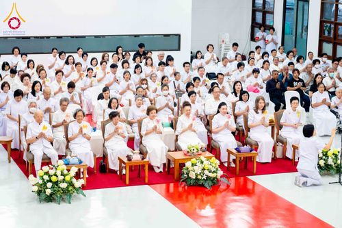 ภาพ No.314903:วันอาทิตย์ที่ 22 มีนาคม พ.ศ. 2569 พิธีบำเพ็ญกุศล คุณพ่อณรงค์ จินตมากุล  สิริอายุ 99 ปี 11 เดือน โยมบิดา พระครูปลัดรัตนวีรวัฒน์ (รังสฤษดิ์ อิทฺธิจินตโก) ที่ปรึกษาเจ้าคณะจังหวัดปทุมธานี เจ้าอาวาสวัดพระธรรมกาย  ณ ห้องปลูกศรัทธา 2 วัดพระธรรมกาย ปทุมธานี