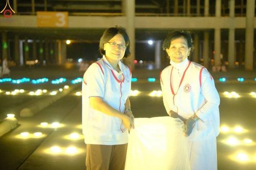 ภาพ No.58360:V.41 เทหมดใจ  ลุยต่อไป ร้อยซาวปี การเตรียมงาน การปฏิบัติงาน และการเก็บงาน ของเจ้าหน้าที่หน่วยงานต่างๆ เพื่อพิธีฉลองอายุวัฒนมงคล 80 ปี หลวงพ่อธัมมชโย และรับถวายมหาสังฆทาน 10,000 กว่าวัดทั่วประเทศ ในวันคุ้มครองโลก จันทร์ที่ 22 เมษายน พ.ศ. 2567