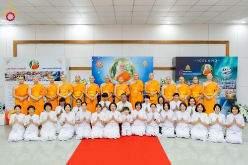 ภาพ No.221509:วันอาทิตย์ที่ 27 เมษายน พ.ศ. 2568 พิธีเจริญพระพุทธมนต์สมโภชดวงแก้วธรรมชัย เนื่องในโอกาสบูชาธรรม 81 ปีหลวงพ่อธัมมชโย อัญเชิญประดิษฐานเนื่องในโอกาสสถาปนาวัดพระธรรมกายไอซ์แลนด์ ณ อาคารปลูกศรัทธา 1 วัดพระธรรมกาย อำเภอคลองหลวง จังหวัดปทุมธานี