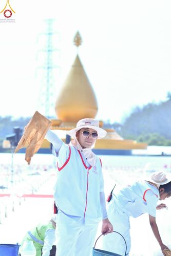 ภาพ No.130138:V.34 เพื่อธรรมเพื่อบางกล่ำ การรับบุญของเจ้าหน้าที่หน่วยงานต่างๆ  เพื่องานธรรมยาตราอัญเชิญพระบรมสารีริกธาตุ ประดิษฐาน ณ มหารัตนเจดีย์สิริปทุมสวรรค์ (เจดีย์อริยพุทธะ 5 พระองค์) ณ ศูนย์ปฏิบัติธรรมภาคใต้ อ.บางกล่ำ จ.สงขลา ระหว่างวันที่ 9-10 มีนาคม พ.ศ. 2567