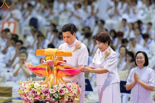 ภาพ No.167836:พิธีทอดกฐิน และ พิธีกรานกฐิน ในวันอาทิตย์ที่ 3 พฤศจิกายน พ.ศ. 2567 ณ วัดพระธรรมกาย จ.ปทุมธานี