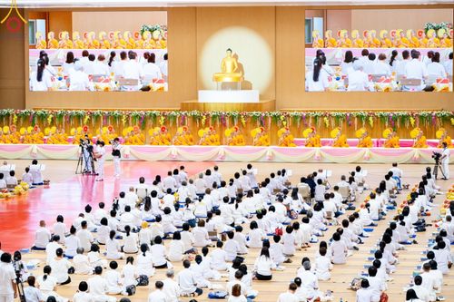 ภาพ No.153330:พิธีมุทิตาสักการะ พระภิกษุ-สามเณร ผู้สอบไล่ได้เปรียญธรรม ประโยค 1-2 ถึงประโยค ป.ธ.9 และบาลีศึกษา ประโยค1-2 ถึง บ.ศ.9 , พิธีมอบดวงแก้วสามเณรผู้ทรงบาลีไวยากรณ์ วัดพระธรรมกาย และ ศูนย์ส่งเสริมศีลธรรมในประเทศและต่างประเทศ วันอาทิตย์ที่ 8 กันยายน พ.ศ.2567