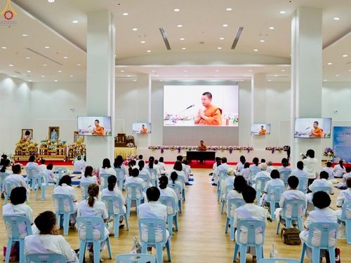 ภาพ No.242856:วันที่ 29-31 สิงหาคม พ.ศ. 2568 องค์กรภาคีเครือข่าย “บวร” (บ้าน-วัด-โรงเรียน-ราชการ) อ.คลองหลวง จัดบวชอุบาสิกาแก้ว ถวายพระราชกุศลแด่สมเด็จพระพันปีหลวง - กตัญญูบูชาแด่ผู้มีพระคุณ