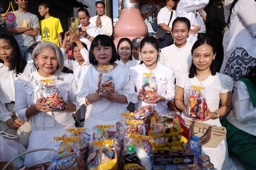 ภาพ No.312840:วันอาทิตย์ที่ 8 มีนาคม พ.ศ.2569 ทำบุญเมืองนครราชสีมา 558 ปี ตักบาตรพระ 10,000 รูป (ภาพชุดที่ 2)