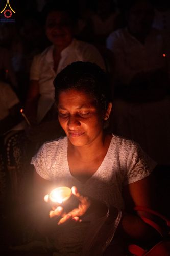 ภาพ No.141181:PhotoStory มหาศรัทธา ธรรมยาตราศรีลังกา EP.6 พิธีจุดวิสาขประทีป 6 วัด ถวายเป็น พุทธบูชา  โครงการสยาม-ลังกา ธรรมยาตรา  ฉลองเทศกาลวิสาขบูชาแห่งชาติ ศรีลังกา  บูชาธรรม 80 ปี หลวงพ่อธัมมชโย วันที่ 16 พฤษภาคม พ.ศ. 2567