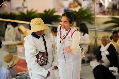 ภาพ No.205586:V.53 สารพัดV สารพัดดี ที่วัดโบสถ์บน ในโครงการธรรมยาตรา กตัญญูบูชา มหาปูชนียาจารย์ พระมงคลเทพมุนี(สด จนฺทสโร) พระผู้ปราบมาร อนุสรณ์สถาน 7 แห่ง ปีที่ 13 ระหว่างวันที่ 2-31 มกราคม พ.ศ. 2568