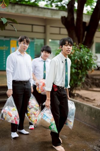 ภาพ No.243193:วันพฤหัสบดีที่ 4 กันยายน พ.ศ. 2568 เวลา 07.00-08.15 น. มหาวิทยาลัยเกษตรศาสตร์ กำแพงแสน ร่วมทำบุญตักบาตร Freshy KU85 พระสงฆ์ 85 รูป