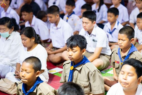 ภาพ No.301267:วันที่ 22 มกราคม พ.ศ. 2569 พิธีทอดผ้าป่าทำนุบำรุงศาสนสถาน ณ วัดใหม่พิบูลย์ผล อ.สองพี่น้อง จ.สุพรรณบุรี ในโครงการธรรมยาตรา กตัญญูบูชา มหาปูชนียาจารย์ พระมงคลเทพมุนี(สด จนฺทสโร) พระผู้ปราบมาร อนุสรณ์สถาน 7 แห่ง ปีที่ 14