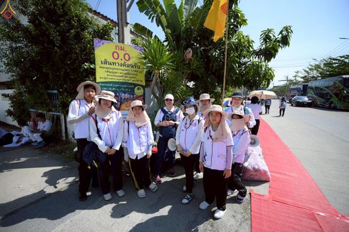 ภาพ No.296275:ภาพเบื้องหลังอาสาสมัครรวมใจ ชุดที่ 2 ในโครงการธรรมยาตรา กตัญญูบูชา มหาปูชนียาจารย์ พระมงคลเทพมุนี(สด จนฺทสโร) พระผู้ปราบมาร อนุสรณ์สถาน 7 แห่ง ปีที่ 14