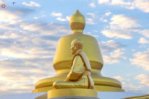 ภาพ No.302484:วันที่ 24 มกราคม พ.ศ. 2569 พิธีตักบาตรพระธรรมยาตรา ณ อนุสรณ์สถานลำดับที่ 5 สถานที่เผยแผ่วิชชาธรรมกายครั้งแรก อนุสรณ์สถานบางปลา วัดบางปลา อำเภอบางเลน จังหวัดนครปฐม ในโครงการธรรมยาตรา กตัญญูบูชา มหาปูชนียาจารย์ พระมงคลเทพมุนี(สด จนฺทสโร) พระผู้ปราบมาร อนุส