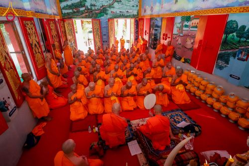 ภาพ No.285419:วันเสาร์ที่ 6 ธันวาคม พ.ศ.2568  พิธีอุปสมบทหมู่ ธรรมทายาท รุ่นบูชาธรรมมหาปูชนียาจารย์ ประจำปี 2568  ณ วัดเกาะแก้วประชานุรักษ์ ต.ชัยนาม อ.วังทอง จ.พิษณุโลก