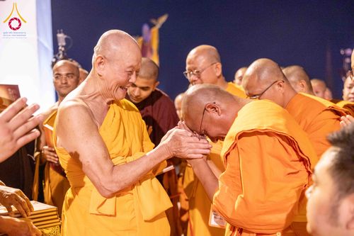 ภาพ No.312459:วันอังคารที่ 3 มีนาคม พ.ศ.2569 พิธีเวียนประทักษิณและจุดมาฆประทีป (ภาพชุดที่ 2) ณ ลานธรรมพระมหาธรรมกายเจดีย์ วัดพระธรรมกาย