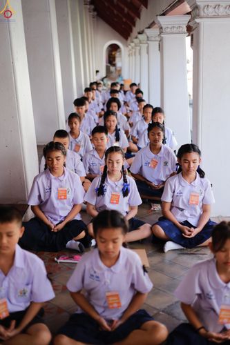 ภาพ No.288944:วันพุธที่ 17 ธันวาคม พ.ศ.2568 กิจกรรมเยาวชนไทยรวมใจทำความดี "เด็กดีมหานคร ต้นแบบด้านศีลธรรม" แข่งขันสอบตอบปัญหาศีลธรรมในพระพุทธศาสนา ครั้งที่ 7 และวันรวมพลังเด็กดี V-Star ประจำปี 2568 ณ วัดมหาธาตุยุวราชรังสฤษฎิ์ราชวรมหาวิหาร กรุงเทพมหานคร