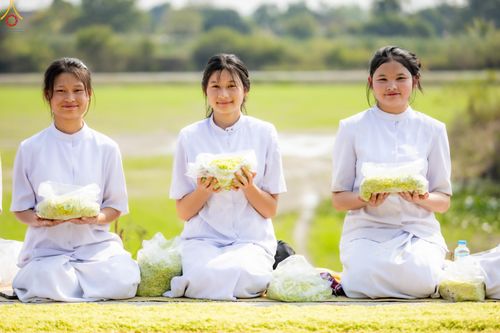 ภาพ No.299298:วันที่ 18 มกราคม พ.ศ. 2569 พิธีต้อนรับพระธรรมยาตรา ณ อนุสรณ์สถานลำดับที่ 5 สถานที่เผยแผ่วิชชาธรรมกายครั้งแรก อนุสรณ์สถานบางปลา วัดบางปลา อำเภอบางเลน จังหวัดนครปฐม ในโครงการธรรมยาตรา กตัญญูบูชา มหาปูชนียาจารย์ พระมงคลเทพมุนี(สด จนฺทสโร) พระผู้ปราบมาร อนุส