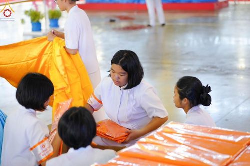 ภาพ No.150643:V.44 เพื่อพ่อ ภาพเตรียมงาน ปฎิบัติงาน ของเจ้าหน้าที่ อาสาสมัคร ทุกสถานะ เพื่อความสำเร็จ ในงานวันธรรมชัย วันอังคารที่ 27 สิงหาคม พ.ศ. 2567