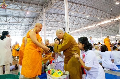 ภาพ No.207294:พิธีตักบาตร และปฏิบัติธรรมช่วงสาย ในวันมาฆบูชา วันพุธที่ 12 กุมภาพันธ์ พ.ศ. 2568 ณ วัดพระธรรมกาย จังหวัดปทุมธานี