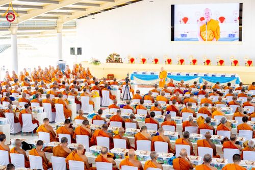 ภาพ No.230216:วันเสาร์ที่ 28 มิถุนายน พ.ศ. 2568 พิธีถวายสังฆทาน 323 วัด 4 จังหวัดชายแดนใต้ ปีที่ 21 ครั้งที่ 178 พิธีมอบกองทุนหนุนแรงใจช่วยครูใต้ ปีที่ 18 ครั้งที่ 142 ณ ศูนย์อบรมเยาวชนจังหวัดปัตตานี