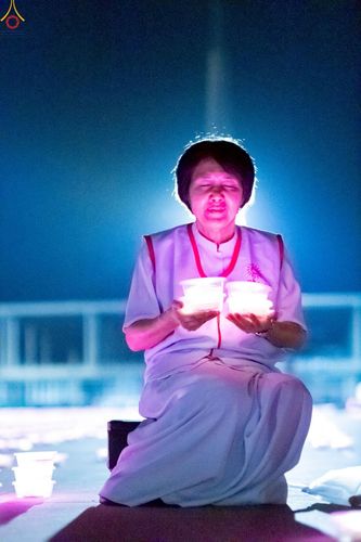 ภาพ No.241244:วันพุธที่ 27 สิงหาคม พ.ศ. 2568 พิธีฉลองชัยสวดมนต์ บทธัมมจักกัปปวัตตนสูตร ครบ 7,650,575,757 จบ ในวันธรรมชัย วัดพระธรรมกาย