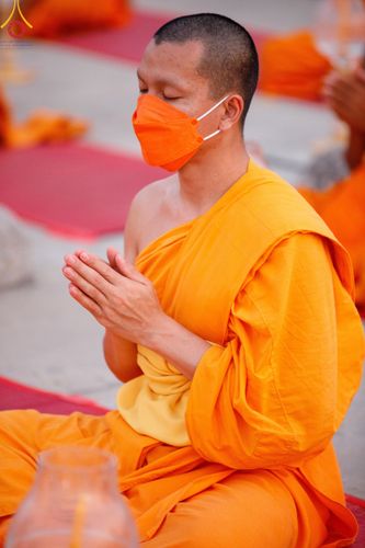 ภาพ No.122035:พิธีจุดประทีปถวายเป็นพุทธบูชา และบูชาธรรมมหาปูชนียาจารย์ พระมงคลเทพมุนี(สด จนฺทสโร) ในโครงการธรรมยาตรา กตัญญูบูชา มหาปูชนียาจารย์ พระมงคลเทพมุนี(สด จนฺทสโร) พระผู้ปราบมาร อนุสรณ์สถาน 7 แห่ง ปีที่ 12 วันที่ 31 มกราคม พ.ศ. 2567 ณ วัดพระธรรมกาย จ.ปทุมธานี