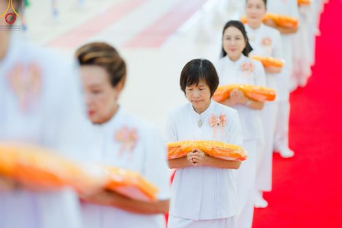 ภาพ No.156725:พิธีบรรพชาอุปสมบท ธรรมทายาท โครงการอุปสมบทหมู่บูชาธรรมครบรอบ 107 ปี วันครูผู้ค้นพบวิชชาธรรมกาย ณ โบสถ์พระไตรปิฏก วัดพระธรรมกาย วันเสาร์ที่ 14 กันยายน พ.ศ. 2567