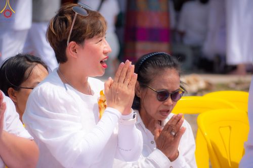 ภาพ No.129064:พระธรรมยาตราเดินธรรมยาตรา ณ ชุมชนรอบศูนย์ปฏิบัติธรรมภาคใต้ อ.บางกล่ำ จ.สงขลา วันที่ 10 มีนาคม พ.ศ. 2567