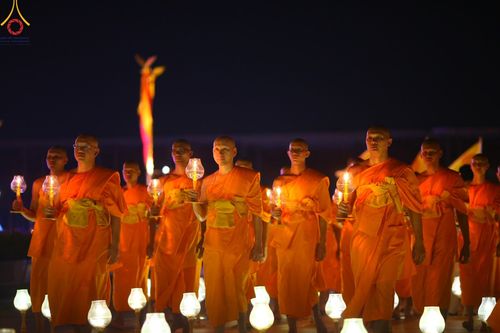 ภาพ No.279293:พิธีจุดวิสาขประทีป พิธีเวียนประทักษิณ ในวันวิสาขบูชา พุธที่ 22 พฤษภาคม พ.ศ. 2567 ( วันพระขึ้น 15 ค่ำ เดือน 6 ) ณ ลานธรรม พระมหาธรรมกายเจดีย์ วัดพระธรรมกาย จ.ปทุมธานี