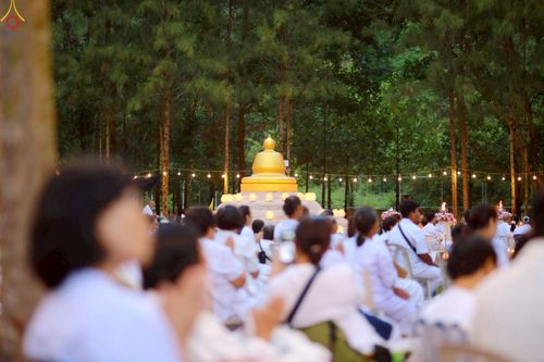 ภาพ No.238407:วันเสาร์ที่ 9 สิงหาคม พ.ศ. 2568 พิธีกลั่นแผ่นดิน โปรยทราย และจุดประทีปถวายเป็นพุทธบูชา จ.ระยอง สถาปนาองค์พระเจดีย์เพื่อสร้างสันติภาพโลก ณ ศูนย์ปฏิบัติธรรมระยอง(บ้านช่องลม) ต.บางบุตร อ.บ้านค่าย จ.ระยอง