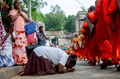 ภาพ No.226311:วันที่ 7-10 พฤษภาคม พ.ศ. 2568 โครงการเดินธรรมยาตรา สยาม-ลังกา ธรรมยาตรา ฉลองเทศกาลวิสาขบูชาแห่งชาติ ศรีลังกา บูชาธรรม 81 ปี หลวงพ่อธัมมชโย เมืองนูวราอิลิยา ประเทศศรีลังกา