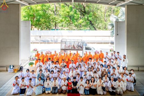 พิธีถวายภัตตาหารเมนูสวรรค์ "เพื่อการบรรลุธรรม" เนื่องในวาระอายุวัฒนมงคล 84 ปี หลวงพ่อทัตตชีโว วันเสาร์ที่ 21 ธันวาคม พ.ศ. 2567 ณ หอฉันคุณยายอาจารย์ฯ วัดพระธรรมกาย