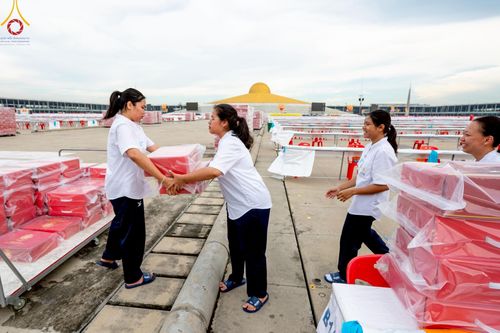 ภาพ No.219135:วันที่ 19-21 เมษายน พ.ศ. 2568 การเตรียมงานในลานธรรม , วิหารคด เพื่องานวันคุ้มครองโลก 22 เมษายน พ.ศ. 2568