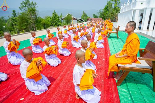 ภาพ No.63063:Photo Story  มหัศจรรย์วัดดงดินแดง Episode 2 โครงการบรรพชาอุปสมบทหมู่ ฟื้นฟูพระพุทธศาสนาทั่วไทย ณ วัดดงดินแดง อ.อมก๋อย จ.เชียงใหม่ วันที่ 3 เมษายน พ.ศ. 2567