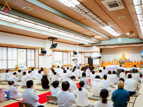 ภาพ No.221027:วันที่ 13 เมษายน พ.ศ. 2568 พิธีโปรยรัตนชาติปฐมเริ่มสถาปนาเจดีย์ และ พิธีเปิดหมู่บ้านปฏิบัติธรรม เพื่อการบรรลุธรรม ณ วัดป่าธรรมกายนานาชาติโทชิหงิ  ประเทศญี่ปุ่น