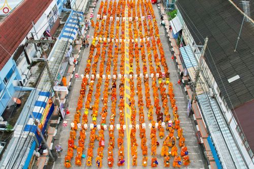 ภาพ No.245310:วันอาทิตย์ที่ 14 กันยายน พ.ศ. 2568 ตักบาตรพระ 555 รูป มหากุศล  น้อมถวายเป็นพุทธบูชา ณ หอนาฬิกาเบตง อ.เบตง จ.ยะลา