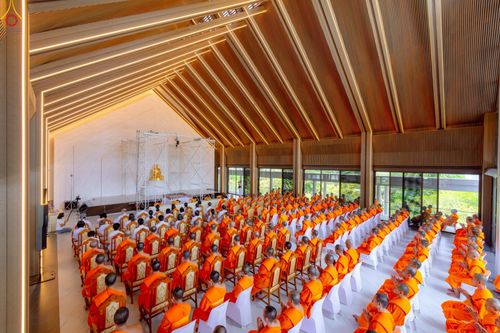 ภาพ No.249244:วันที่ 20 กันยายน พ.ศ. 2568 พิธีประดิษฐานรูปหล่อหลวงปู่วัดปากน้ำ ภาษีเจริญ ณ วิหารพระมงคลเทพมุนี (สด จนฺทสโร) ศูนย์ปฏิบัติธรรมภูเก็ต จ.ภูเก็ต