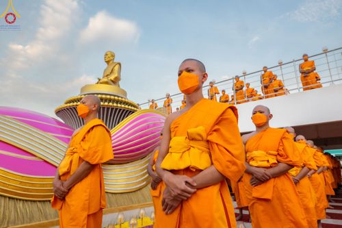 ภาพ No.119224:พิธีจุดประทีปถวายเป็นพุทธบูชา และบูชาธรรมมหาปูชนียาจารย์ พระมงคลเทพมุนี(สด จนฺทสโร) ในโครงการธรรมยาตราฯ วันที่ 26 มกราคม พ.ศ. 2567 ณ อาคารธรรมยาตรา กตัญญูบูชามหาปูชนียาจารย์ ตรงข้ามวัดปากน้ำภาษีเจริญ จ.กรุงเทพมหานคร