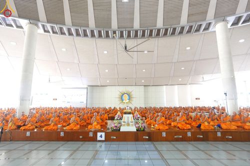 ภาพ No.162193:พิธีถวายภัตตาหารเมนูสวรรค์ เนื่องในวันออกพรรษา (ขึ้น 15 ค่ำ เดือน 11) วันพฤหัสบดีที่ 17 ตุลาคม พ.ศ. 2567 ณ หอฉันคุณยายอาจารย์ฯ วัดพระธรรมกาย