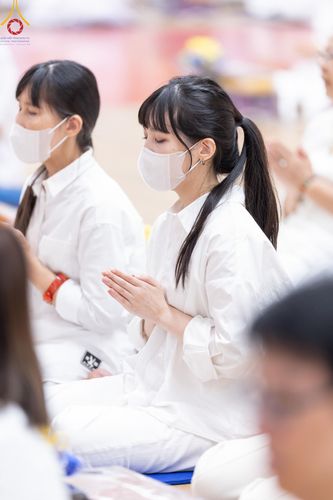 ภาพ No.145296:พิธีถวายผ้าอาบน้ำฝนและประทีปโคมไฟ ณ สภาธรรมกายสากล วัดพระธรรมกาย วันเสาร์ที่ 20 กรกฎาคม พ.ศ. 2567