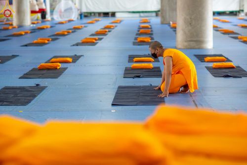 ภาพ No.219000:วันที่ 18-20 เมษายน พ.ศ. 2568 การเตรียมงานในลานธรรม , วิหารคด เพื่องานวันคุ้มครองโลก 22 เมษายน พศ. 2568