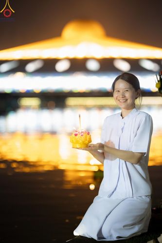 ภาพ No.170359:พิธีลอยกระทงธรรม ณ สระเศรษฐีทะเลบุญ มหาวิหารพระมงคลเทพมุนีฯ วัดพระธรรมกาย วันศุกร์ที่ 15 พฤศจิกายน พ.ศ.2567 (วันเพ็ญ 15 ค่ำ เดือน 12)