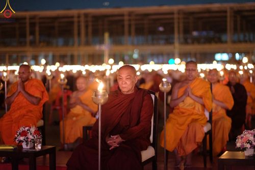 ภาพ No.125076:พิธีเวียนประทักษิณและจุดมาฆประทีป (ชุดที่ 2) ในวันมาฆบูชา เสาร์ที่ 24 กุมภาพันธ์ พ.ศ. 2567 ณ พระมหาธรรมกายเจดีย์ วัดพระธรรมกาย