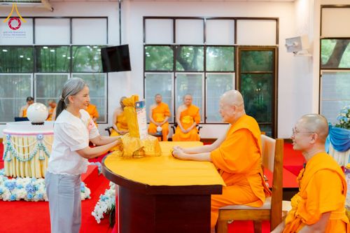 ภาพ No.221436:วันอาทิตย์ที่ 27 เมษายน พ.ศ. 2568 พิธีเจริญพระพุทธมนต์สมโภชดวงแก้วธรรมชัย เนื่องในโอกาสบูชาธรรม 81 ปีหลวงพ่อธัมมชโย อัญเชิญประดิษฐานเนื่องในโอกาสสถาปนาวัดพระธรรมกายไอซ์แลนด์ ณ อาคารปลูกศรัทธา 1 วัดพระธรรมกาย อำเภอคลองหลวง จังหวัดปทุมธานี