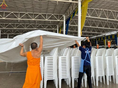 ภาพ No.61404:V.36 ทุ่มเทเพื่อพ่อ 80 ปี ภาพการเตรียมงานของหน่วยงานต่างๆ เพื่อพิธีฉลองอายุวัฒนมงคล 80 ปี หลวงพ่อธัมมชโย และรับถวายมหาสังฆทาน 10,000 กว่าวัดทั่วประเทศ ในวันคุ้มครองโลก จันทร์ที่ 22 เมษายน พ.ศ.2567