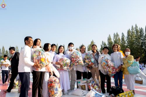 ภาพ No.292477:วันที่ 11 มกราคม พ.ศ. 2569 พิธีตักบาตรพระธรรมยาตรา ณ อนุสรณ์สถานคลองบางนางแท่น อ.สามพราน จ.นครปฐม ในโครงการธรรมยาตรา กตัญญูบูชา มหาปูชนียาจารย์ พระมงคลเทพมุนี(สด จนฺทสโร) พระผู้ปราบมาร อนุสรณ์สถาน 7 แห่ง ปีที่ 14