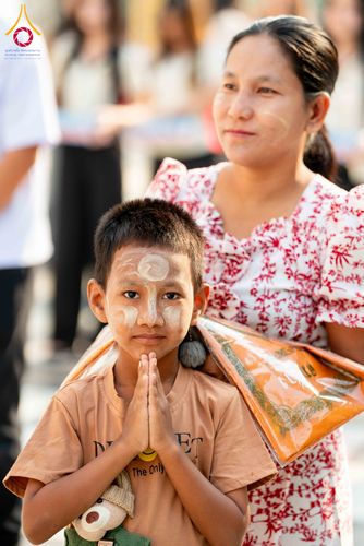 ภาพ No.304375:วันที่ 27 มกราคม พ.ศ. 2569 พิธีทอดผ้าป่าทำนุบำรุงศาสนสถาน ณ วัดบางไผ่นารถ ต.บางไทรป่า อ.บางเลน จ.นครปฐม ในโครงการธรรมยาตรา กตัญญูบูชา มหาปูชนียาจารย์ พระมงคลเทพมุนี(สด จนฺทสโร) พระผู้ปราบมาร อนุสรณ์สถาน 7 แห่ง ปีที่ 14