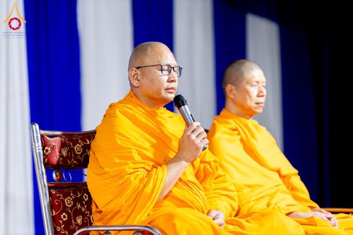 ภาพ No.283791:วันที่ 6-7 ธันวาคม พ.ศ. 2568  พิธีรับมอบหนังสือแสดงเจตจำนงถวายสิทธิครอบครองและใช้ประโยชน์วัดสันติวัน เมืองนาคปูร์  พิธีจุดโคมประทีปถวายเป็นพุทธบูชา และอุทิศบุญกุศลแด่ ดร.บี.อาร์. อัมเบดการ์  พิธีบูชาข้าวพระถ่ายทอดสดจากประเทศไทย