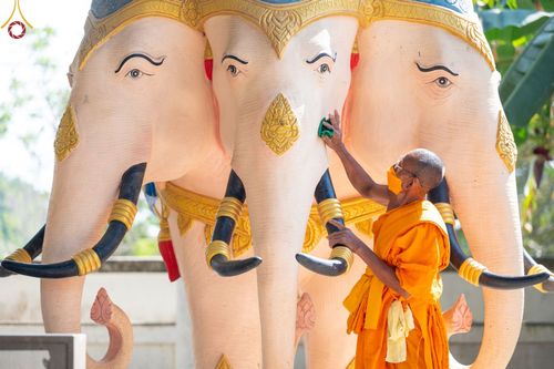 ภาพ No.71723:พระธรรมยาตรา ปฏิบัติศาสนกิจ ทำนุบำรุงศาสนสถาน, สวดธรรมจักร ,ปฏิบัติธรรม ร่วมกับชุมชน,นักเรียนเด็กดีวีสตาร์ และร่วมพิธีทอดผ้าป่าบำรุงศาสนสถาน ในโครงการธรรมยาตรากตัญญูบูชา มหาปูชนียาจารย์ พระมงคลเทพมุนี(สด จนฺทสโร) พระผู้ปราบมาร อนุสรณ์สถาน 7 แห่ง ปีที่ 11