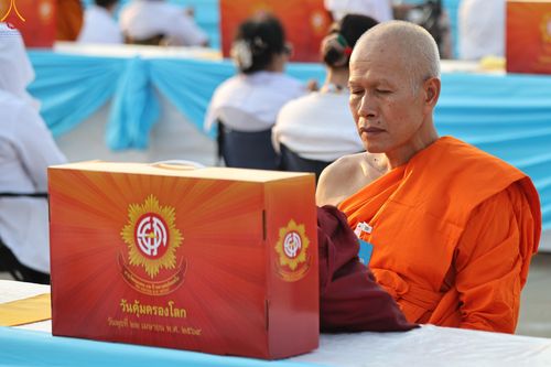 ภาพ No.325000:วันที่ 22 เมษายน พ.ศ.2569 (วันคุ้มครองโลก) พิธีถวายมหาสังฆทาน 40,000 กว่าวัดทั่วประเทศ (ชุดที่ 2) ณ ลานธรรม พระมหาธรรมกายเจดีย์ วัดพระธรรมกาย