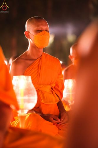 ภาพ No.69386:พิธีจุดประทีปถวายเป็นพุทธบูชา และบูชาธรรมมหาปูชนียาจารย์ ในโครงการธรรมยาตรากตัญญูบูชา มหาปูชนียาจารย์ พระมงคลเทพมุนี(สด จนฺทสโร) พระผู้ปราบมาร ปีที่ 11 ณ อนุสรณ์สถานมหาวิหารพระมงคลเทพมุนี อ.สองพี่น้อง จ.สุพรรณบุรี